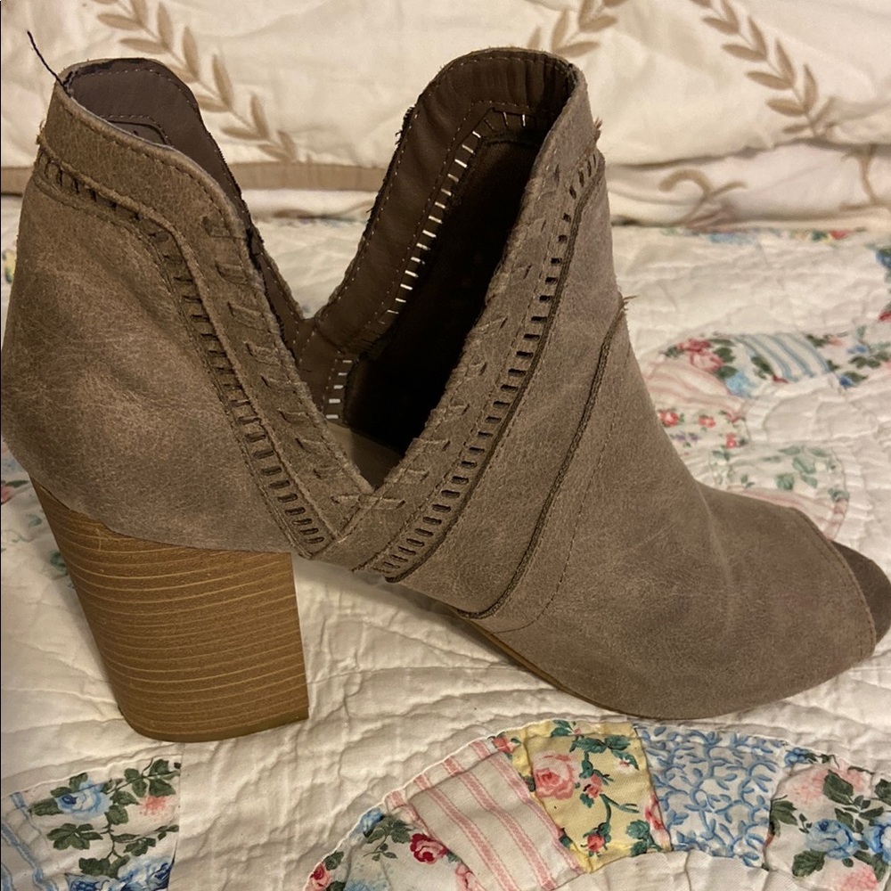 Fergalicious Brown Ankle Boots Sz 10 - Picture 12 of 14